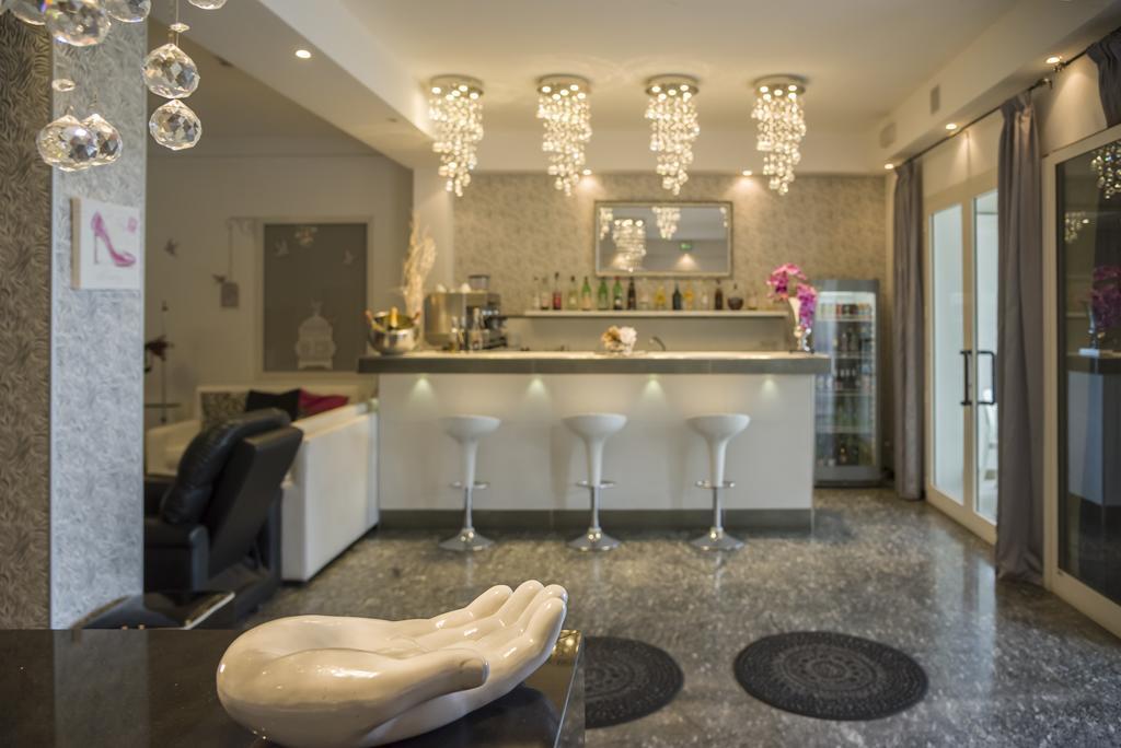 Hotel Vela D'Oro Riccione Exterior photo
